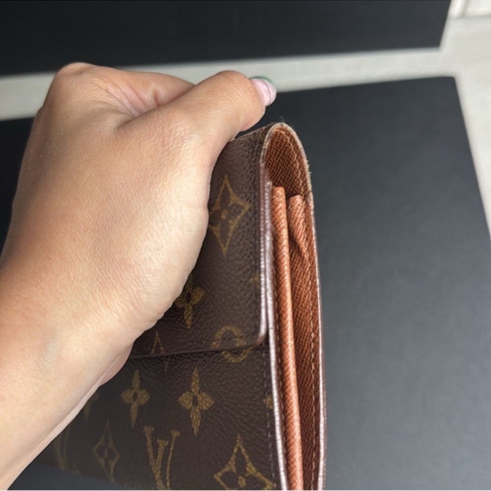 Louis Vuitton ‘Sarah’ Wallet - Picture 11 of 15
